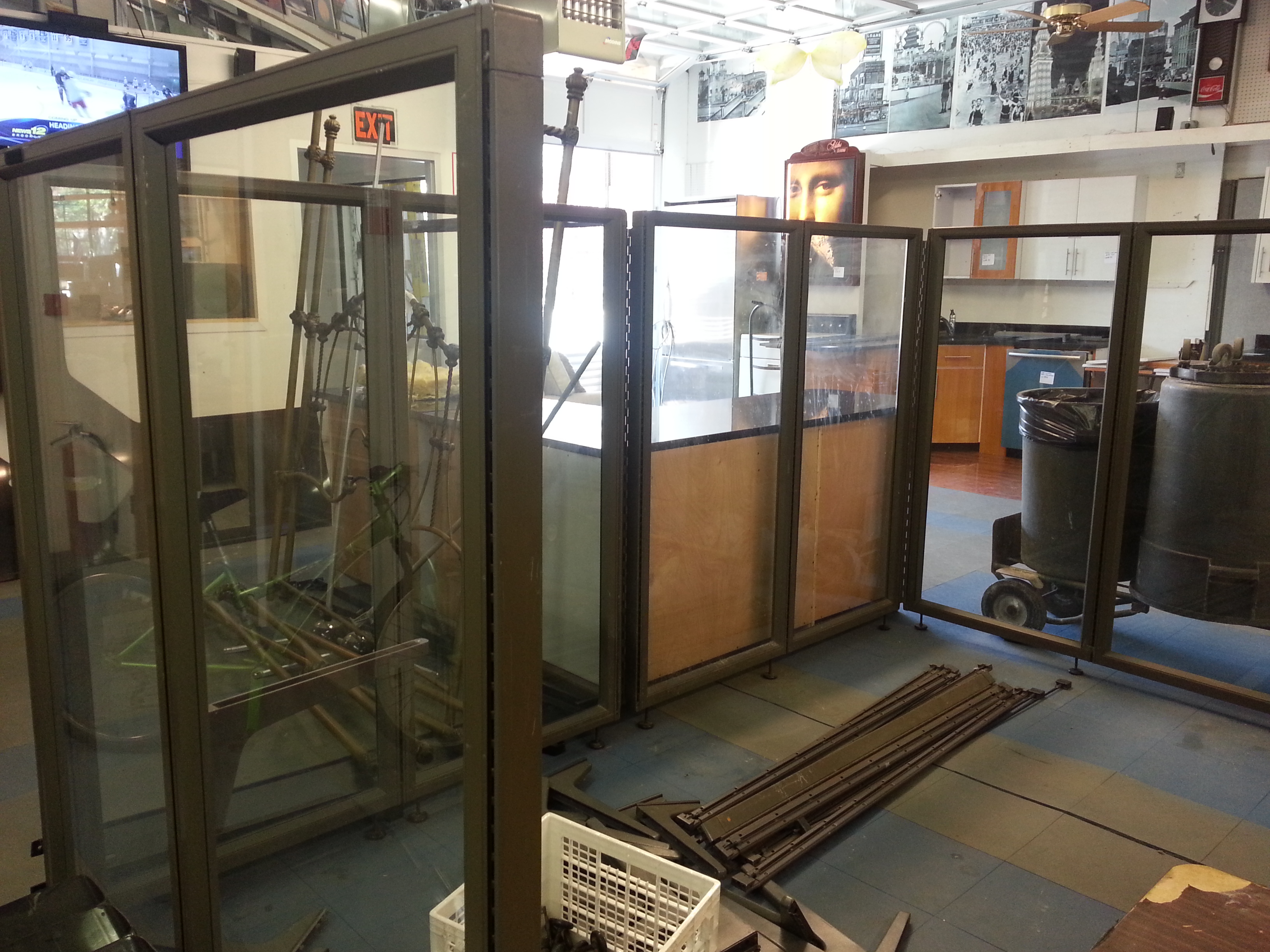 Office Cubicles For Auction - Brooklyn NY